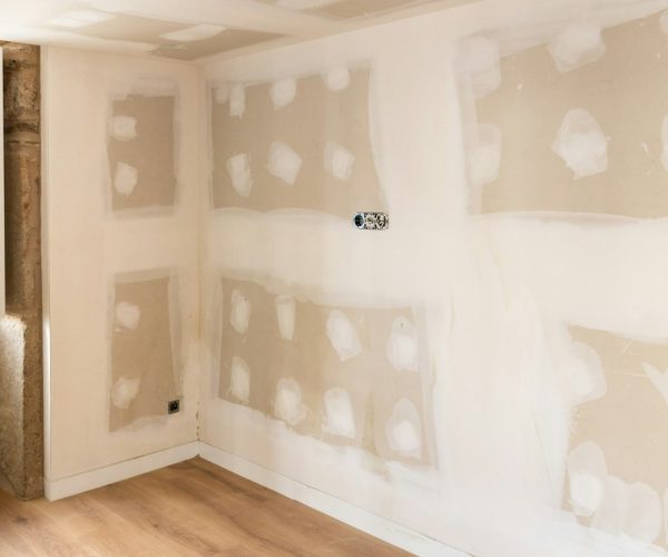 renovation-of-an-old-house-with-plaster-board.jpg